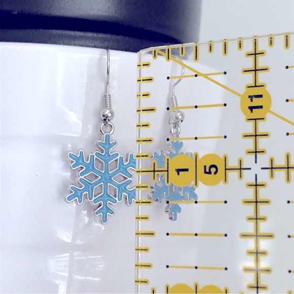 New Winter Snowflake Dangle Drop Handmade Earrings Christmas Holiday Bright Blue - Picture 2 of 4